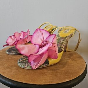 Pelee Moda Floral Women's Sandals Size 8